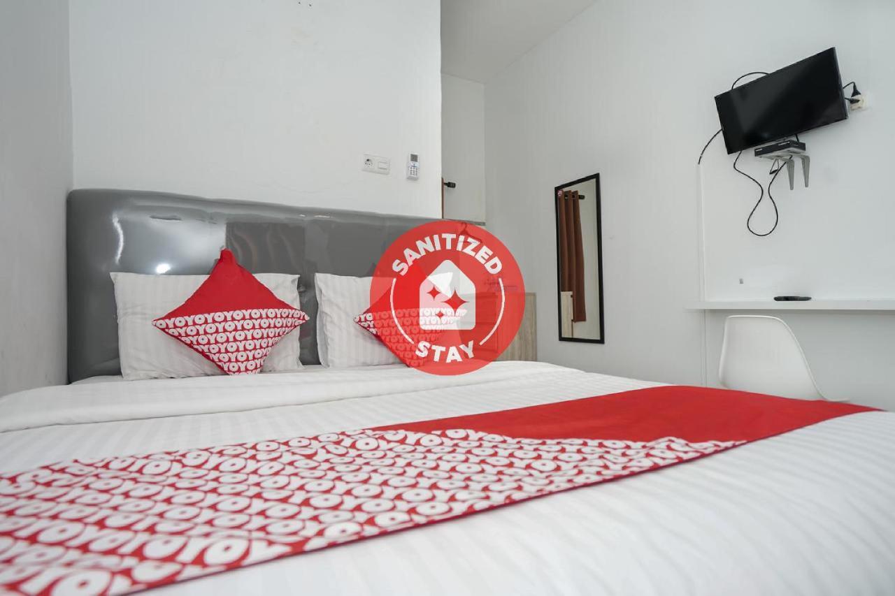 Oyo 183 The Pipe House Hotel Палембанг Екстериор снимка